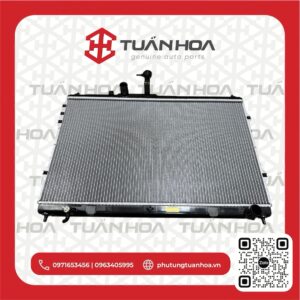 Két nước Hyundai Grand Starex