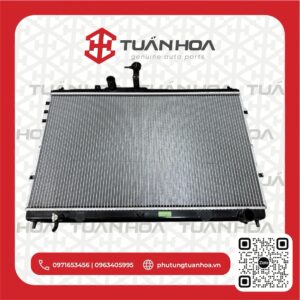 Két nước Hyundai Grand Starex